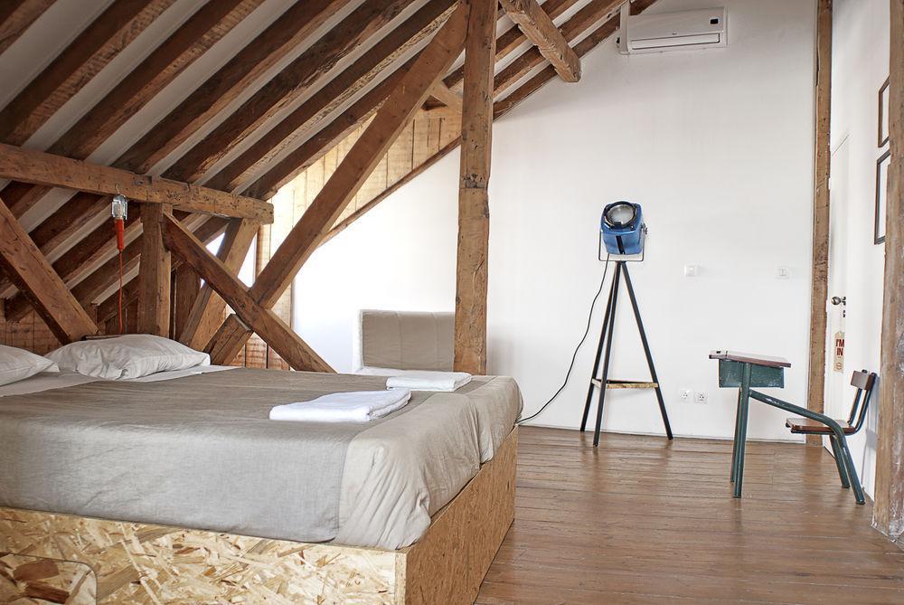 No Limit Bairro Alto Hostel Lisbon Luaran gambar
