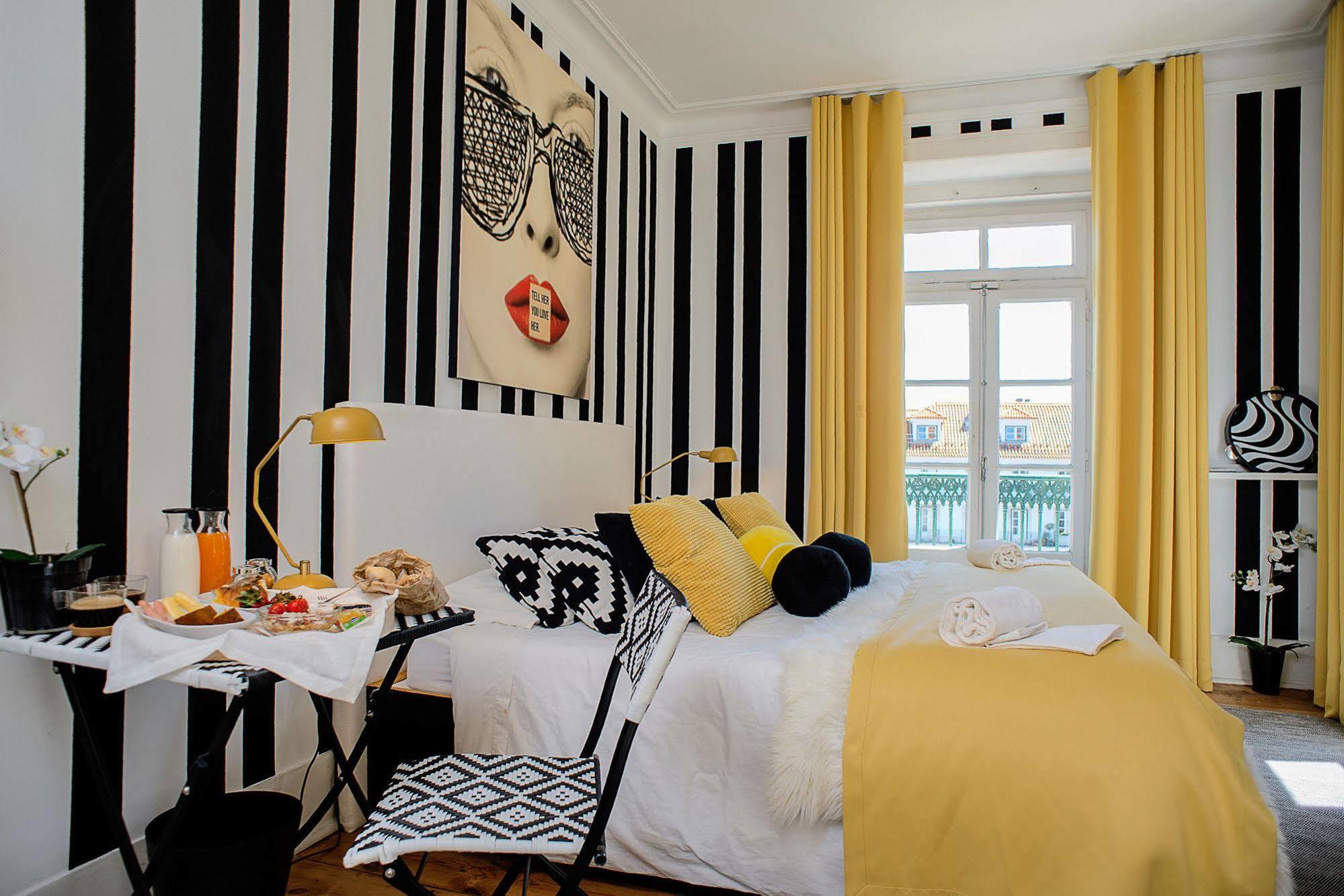 No Limit Bairro Alto Hostel Lisbon Luaran gambar