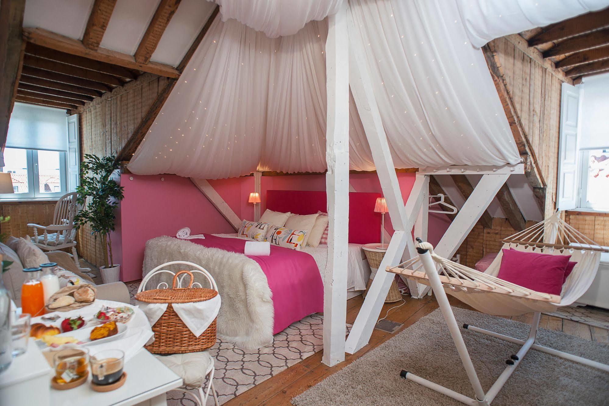 No Limit Bairro Alto Hostel Lisbon Luaran gambar